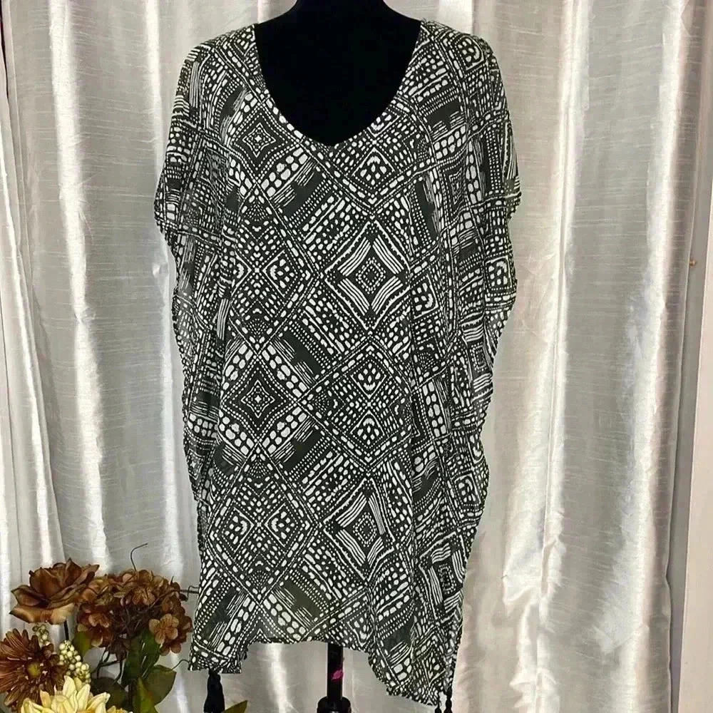 Palisades Beach Club Women’s XS/S Sheer Black White Geometric Print Cover Up